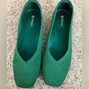 Vivaia Square-Toe Flats (Margot 2.0) Forest Green - size 10 (EU 41.5)